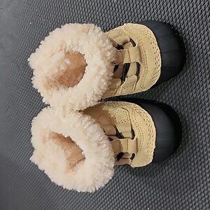 Sorel Baby Caribou Booties (Caribootie)